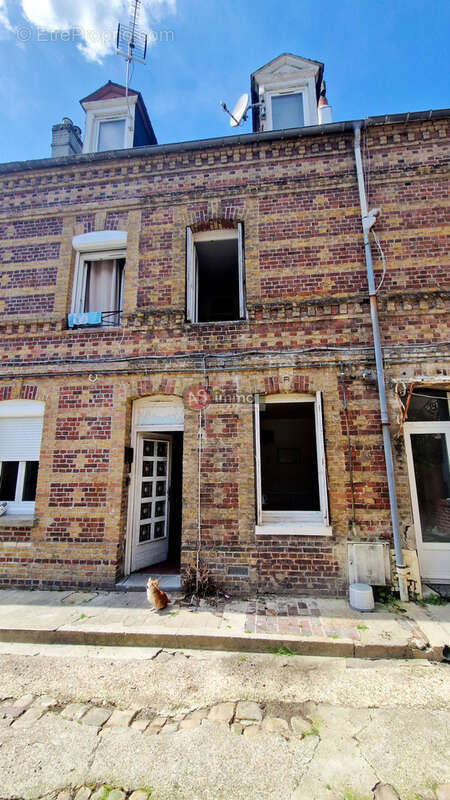 Maison à GREGES