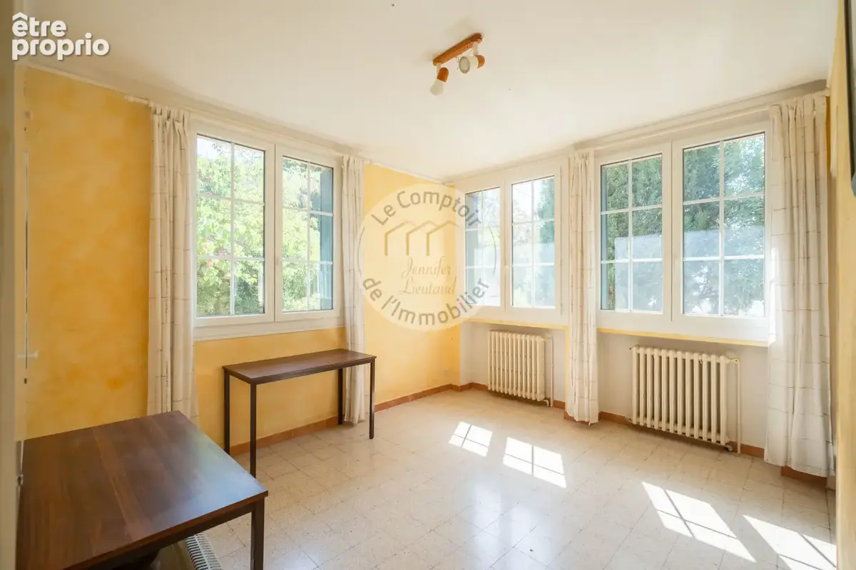 Maison familiale type 5 avec piscine, toit-terrasse et dépendances   Montolivet 12e - photo 15