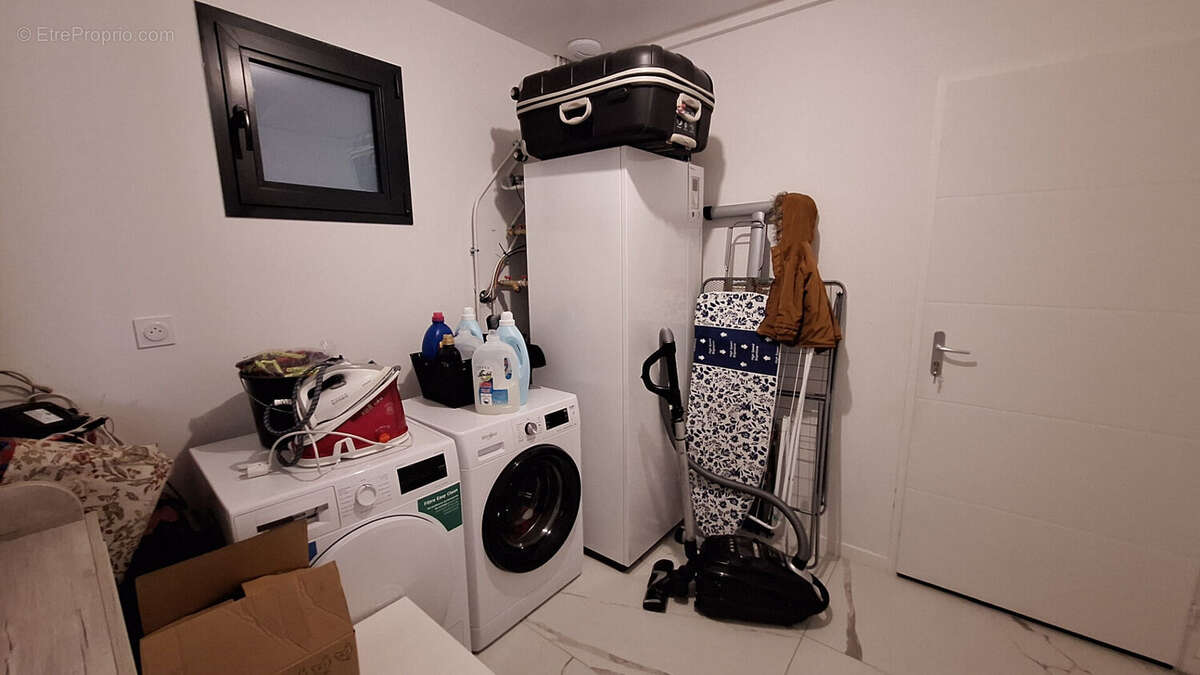 Maison à LES MARTRES-DE-VEYRE