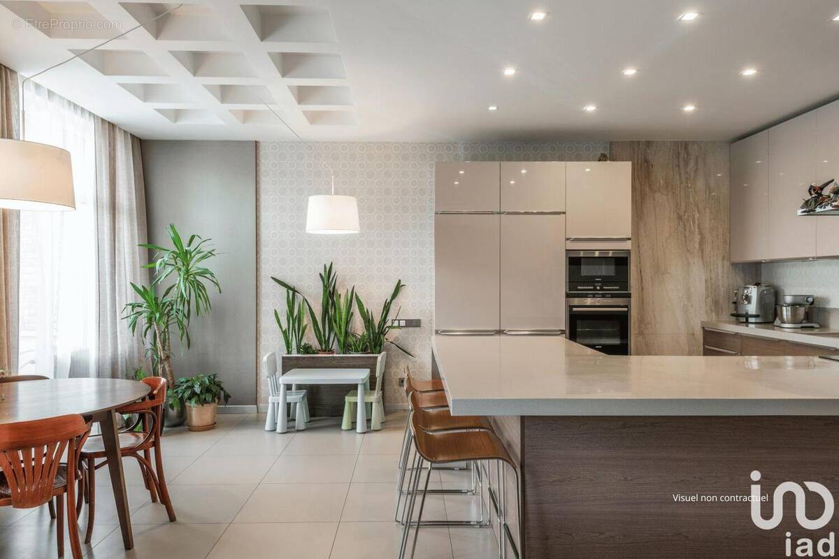 Photo 1 - Appartement à PARIS-18E