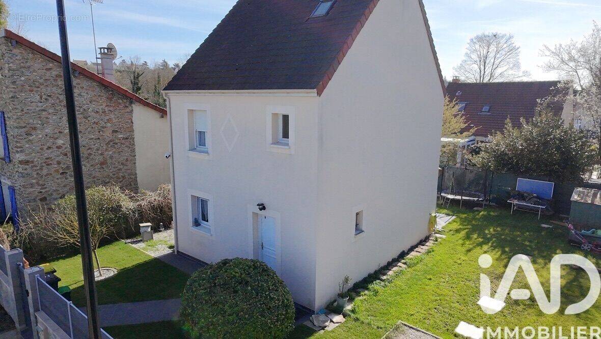Photo 1 - Maison à MAURECOURT