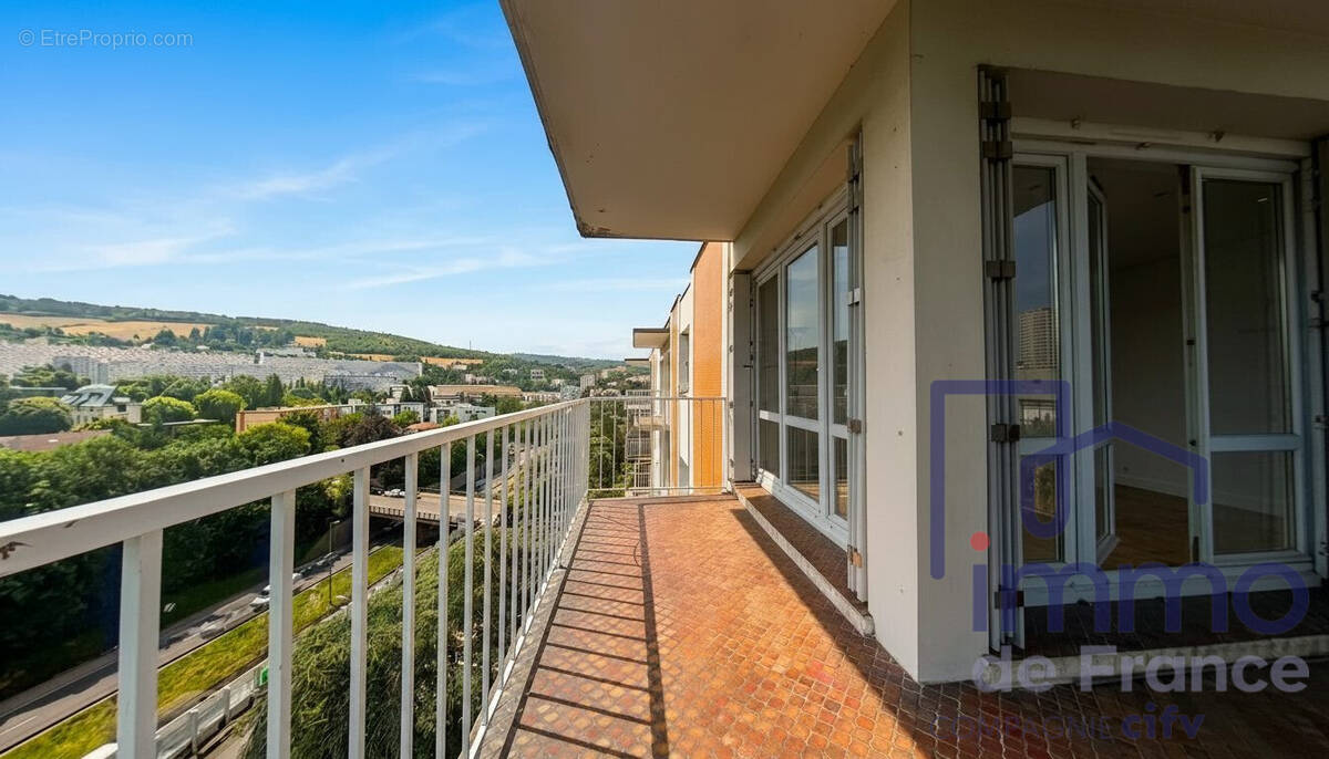 Appartement à SAINT-ETIENNE