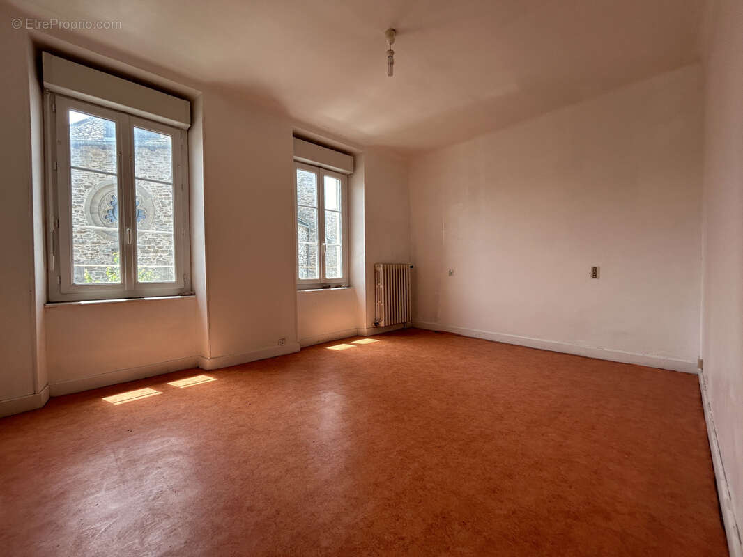 Appartement à NAUCELLE