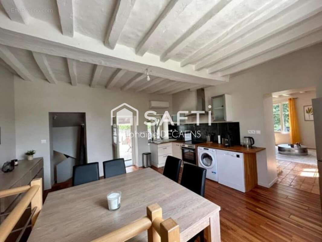 Photo 3 - Commerce à SAUMUR