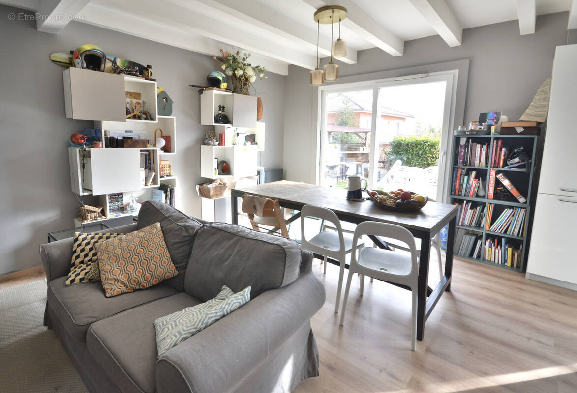 Maison à DIVONNE-LES-BAINS