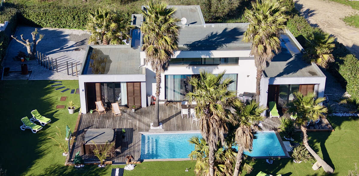 Maison à PLAN-DE-LA-TOUR