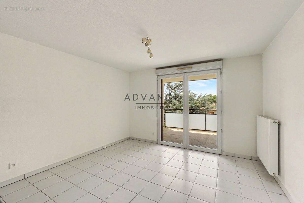 EXCLUSIVITÉ - Appartement T3 Avec place sous sol - photo 4