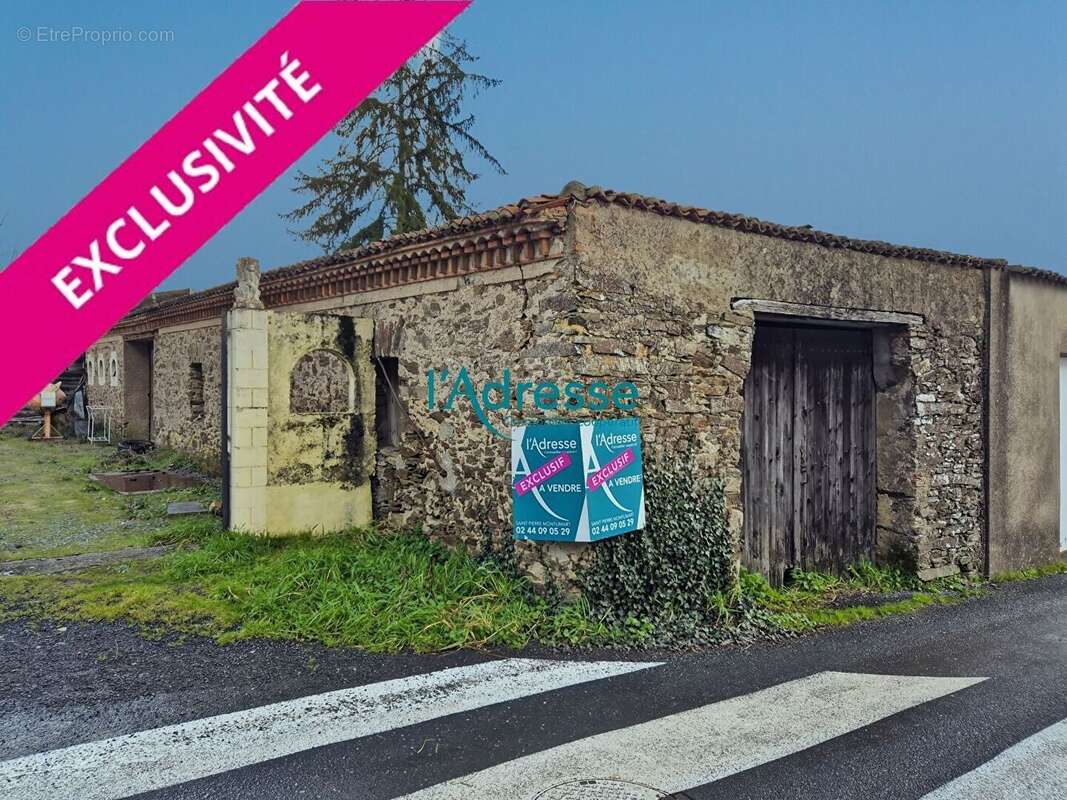 Autre à MONTREVAULT