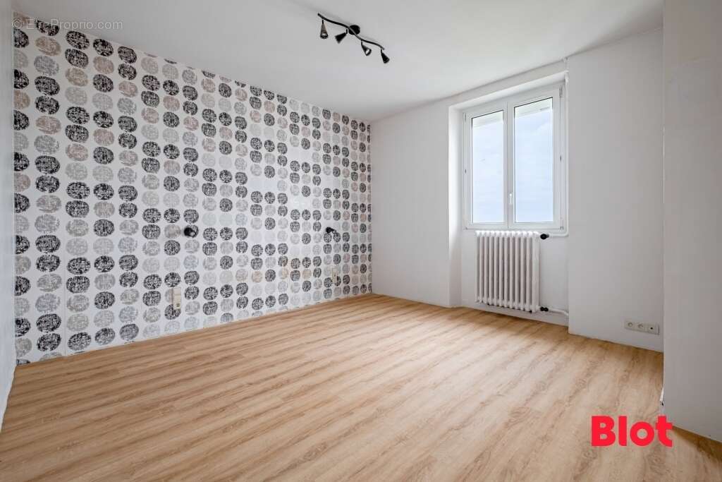 Appartement 93 m² à Saint-Nazaire  - photo 8