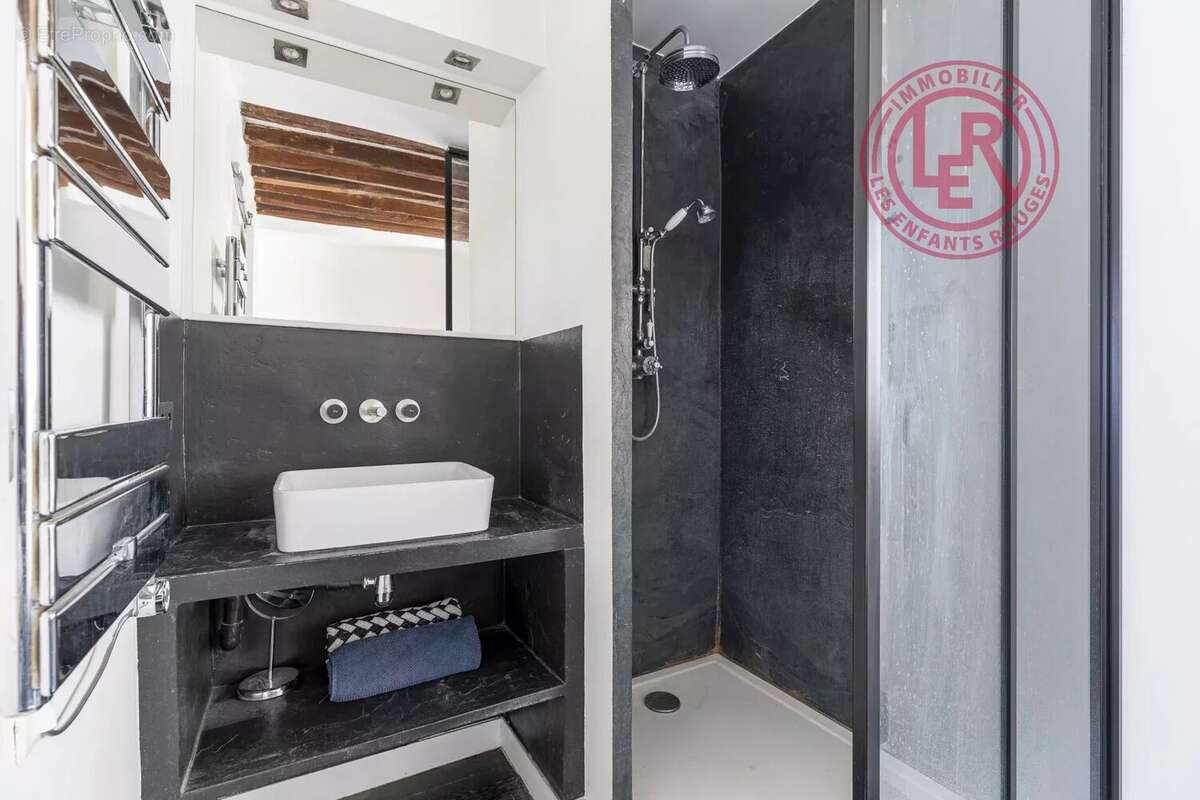 Appartement à PARIS-4E