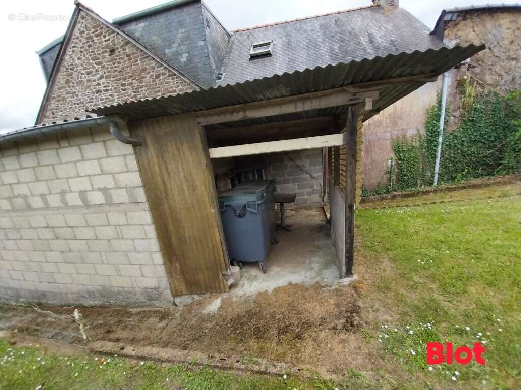 Terrain à MINIAC-MORVAN