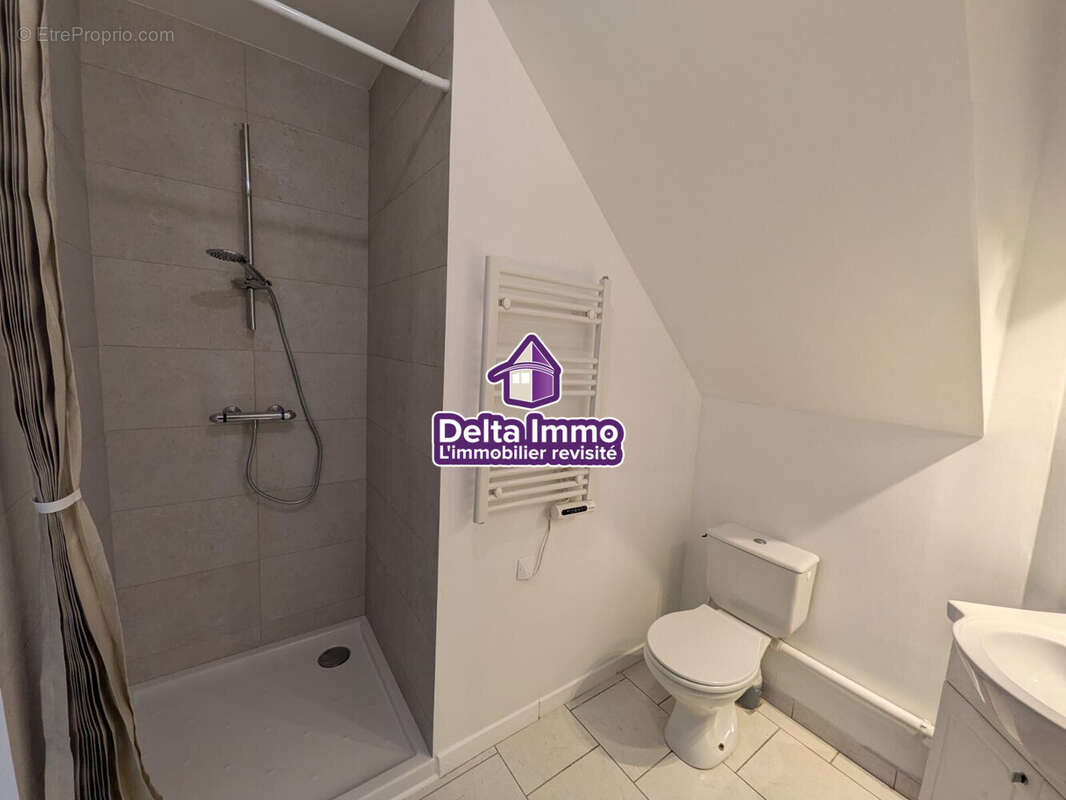 Maison à SAINT-SEBASTIEN-DE-MORSENT