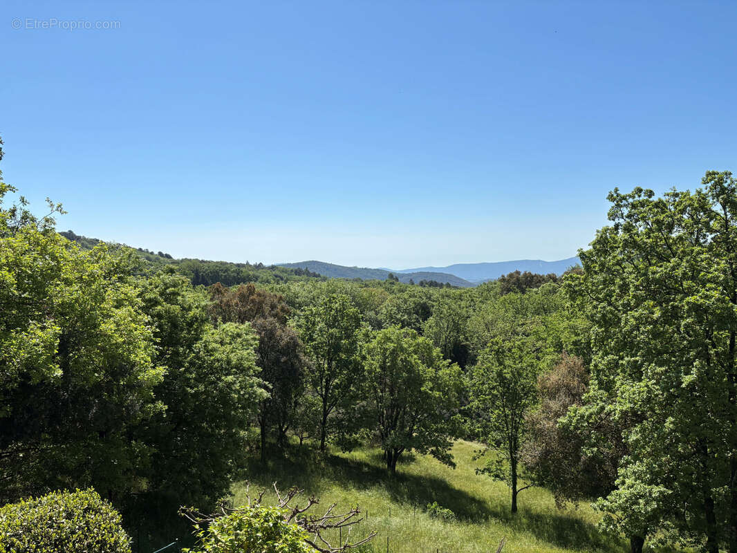 Maison à LA GARDE-FREINET