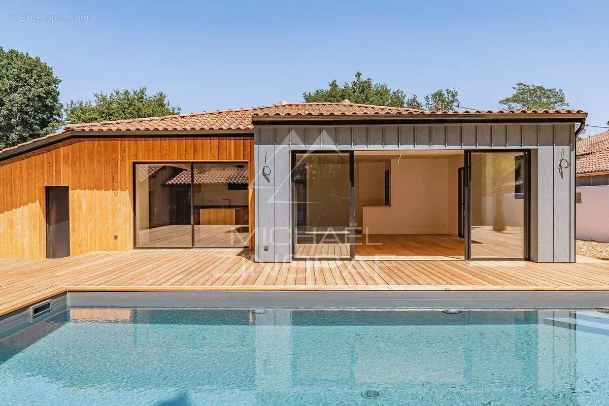 Maison à GUJAN-MESTRAS