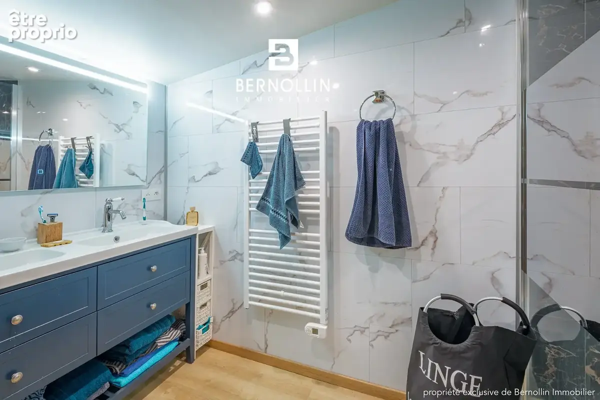 COUP DE COEUR à Curtafond - Propriété de charme de 300 m2 - 11 pièces - photo 8