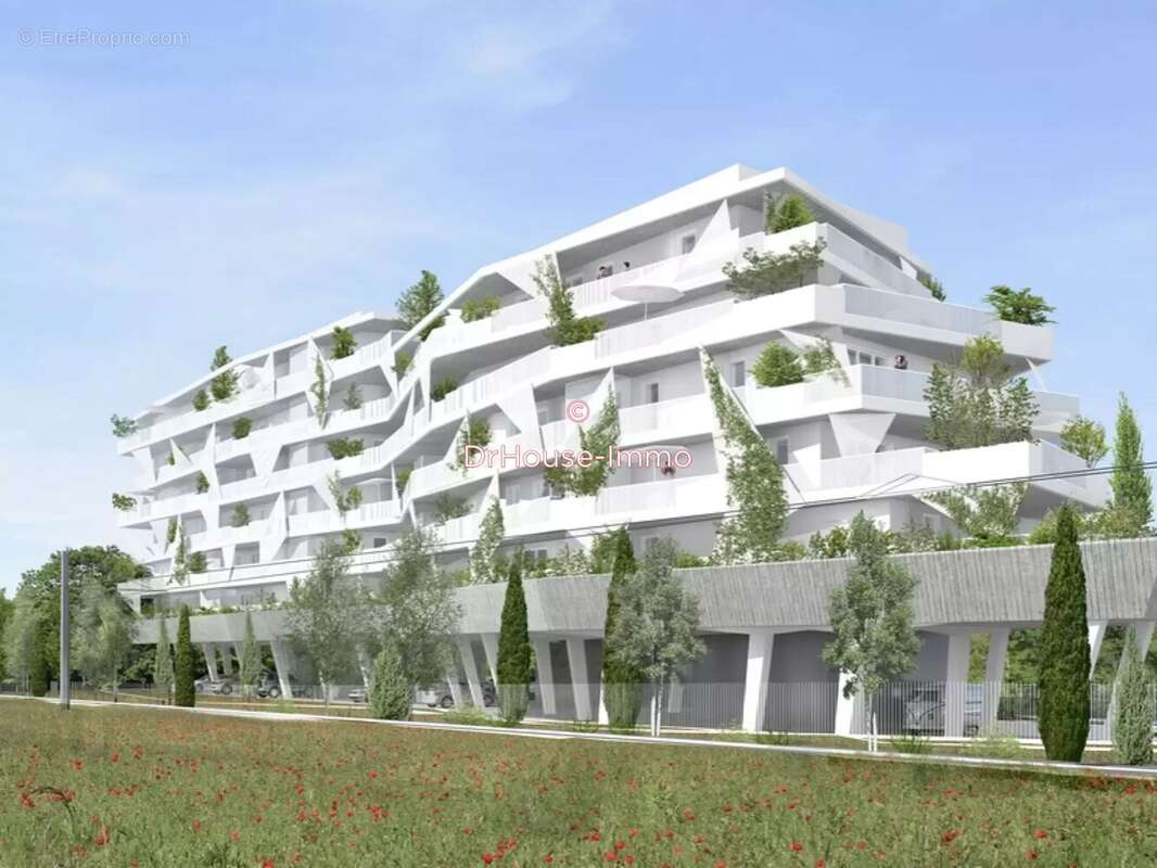 Appartement à LATTES