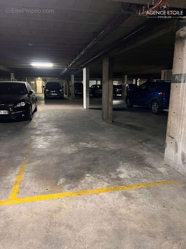 Appartement à MARSEILLE-6E