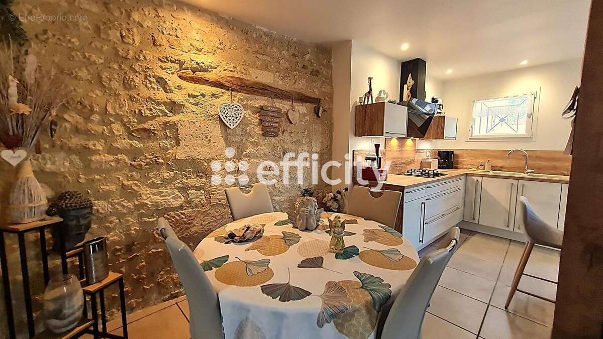 Maison à SAINT-SORNIN