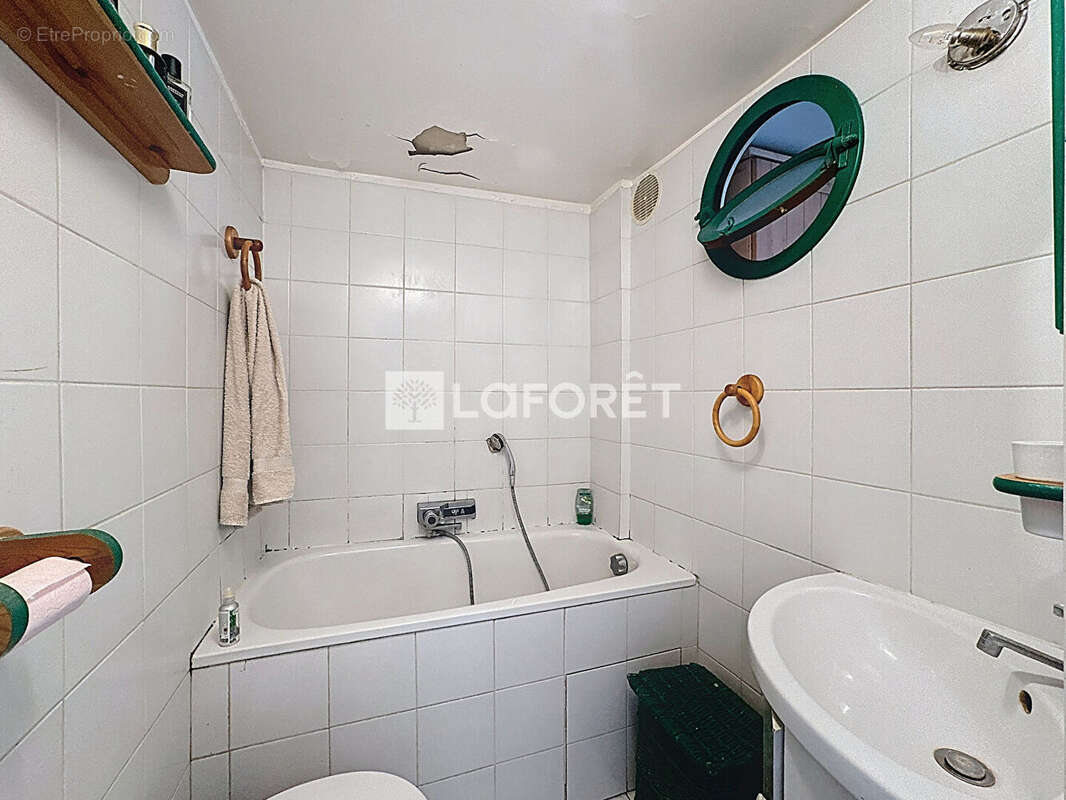 Appartement à PARIS-8E