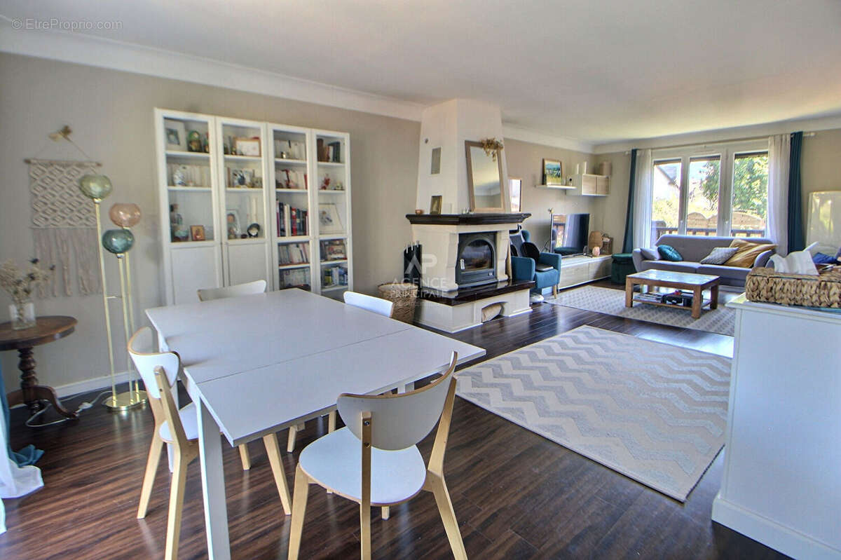 Maison à VERNEUIL-SUR-SEINE