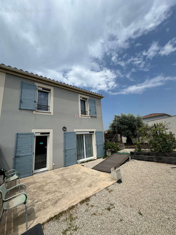 Maison à CHATEAUNEUF-LES-MARTIGUES