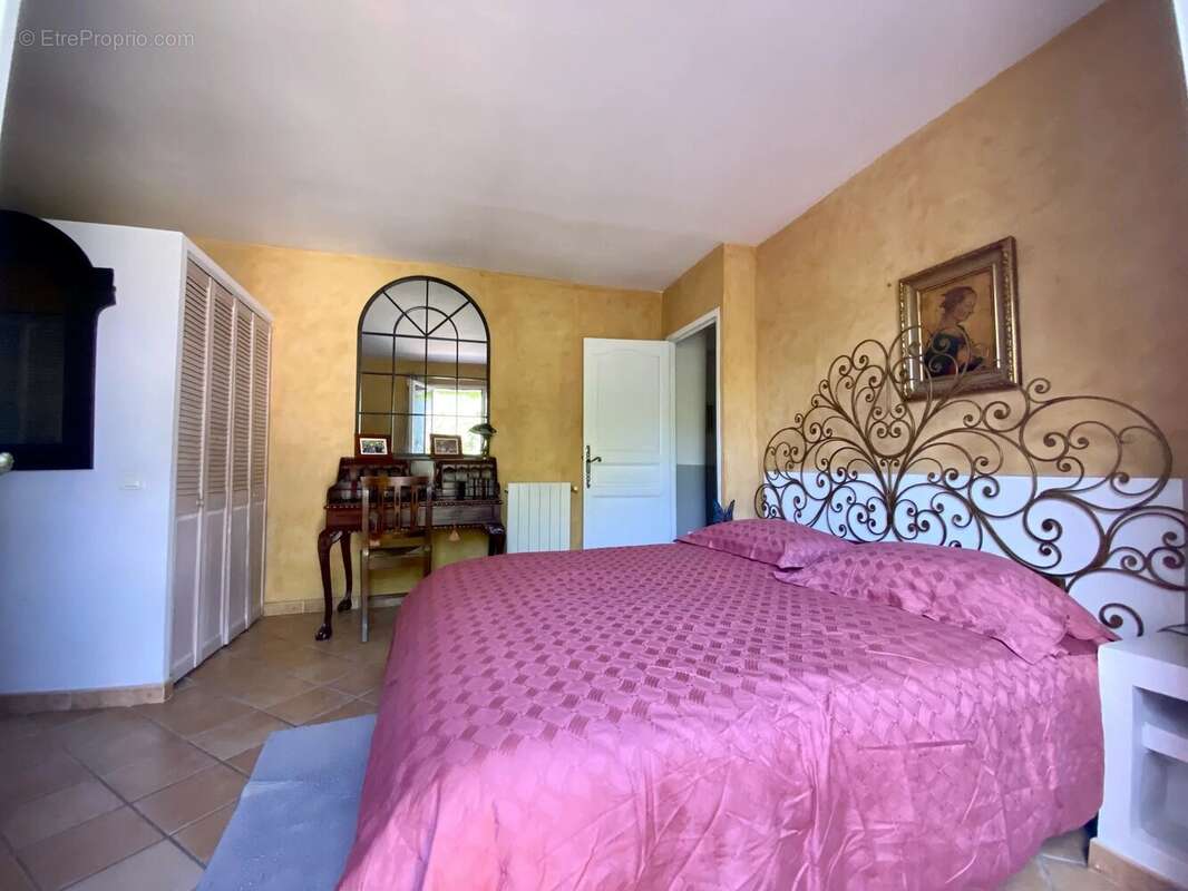 Maison à VELAUX