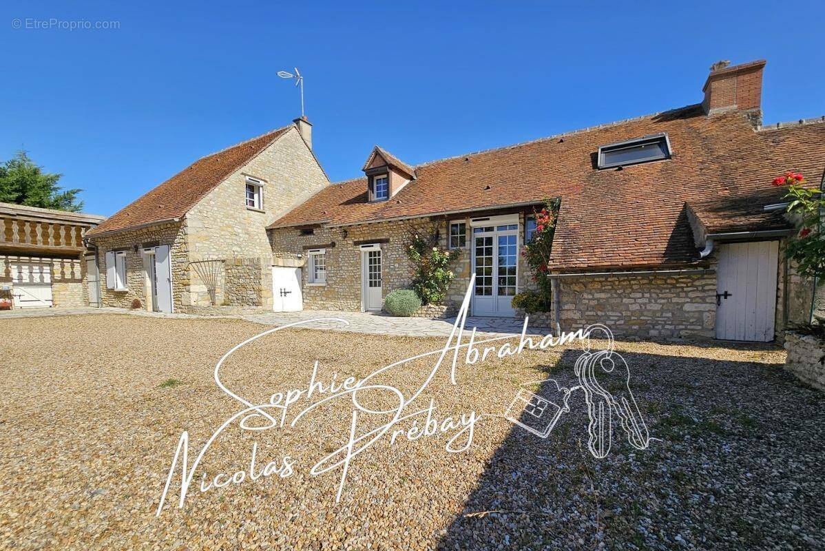 Maison à BOUILLY-EN-GATINAIS