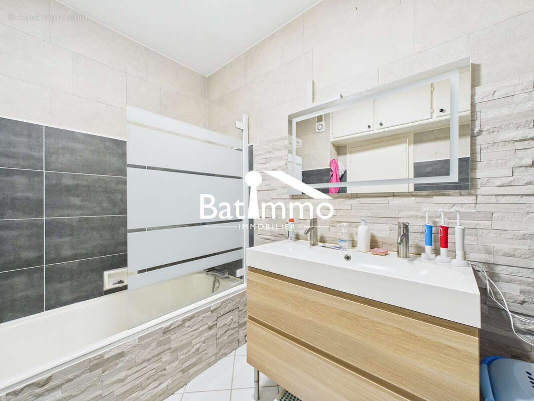 Appartement à LE BAN-SAINT-MARTIN