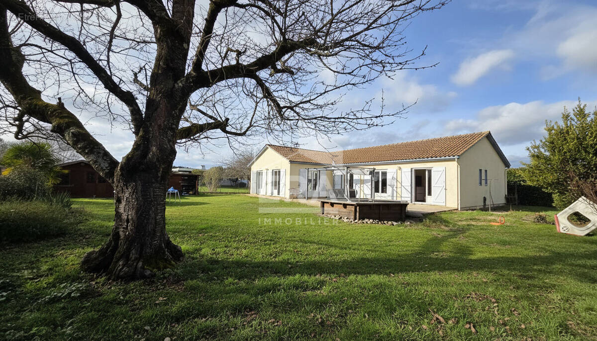 Maison à VIC-EN-BIGORRE