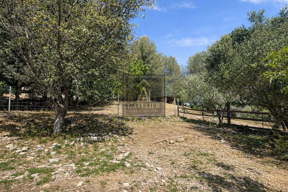 Maison de 101 m2 avec piscine sur une parcelle de 18 703 m2 - photo 16