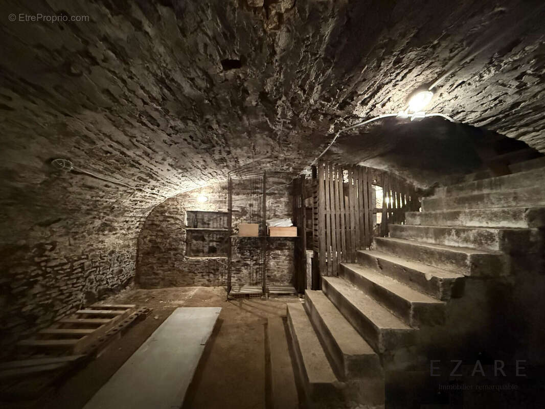 Cave voutée  - Maison à SAVIGNY-LES-BEAUNE