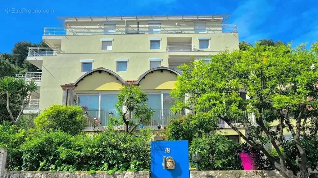 Appartement à ROQUEBRUNE-CAP-MARTIN