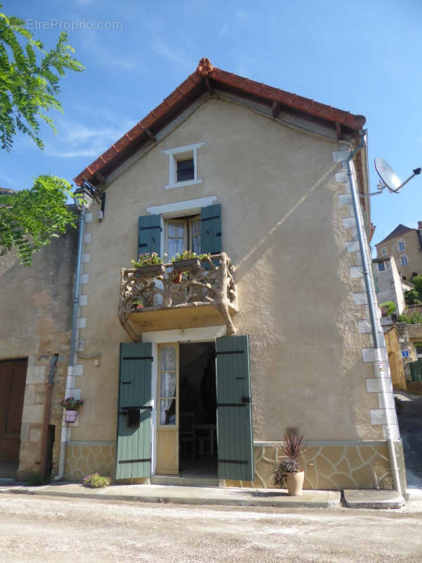 Maison à PUY-L'EVEQUE