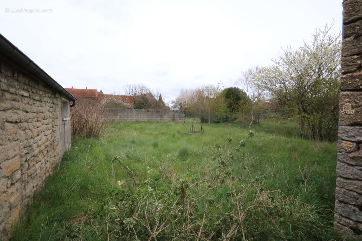 Maison à SENNEVOY-LE-BAS