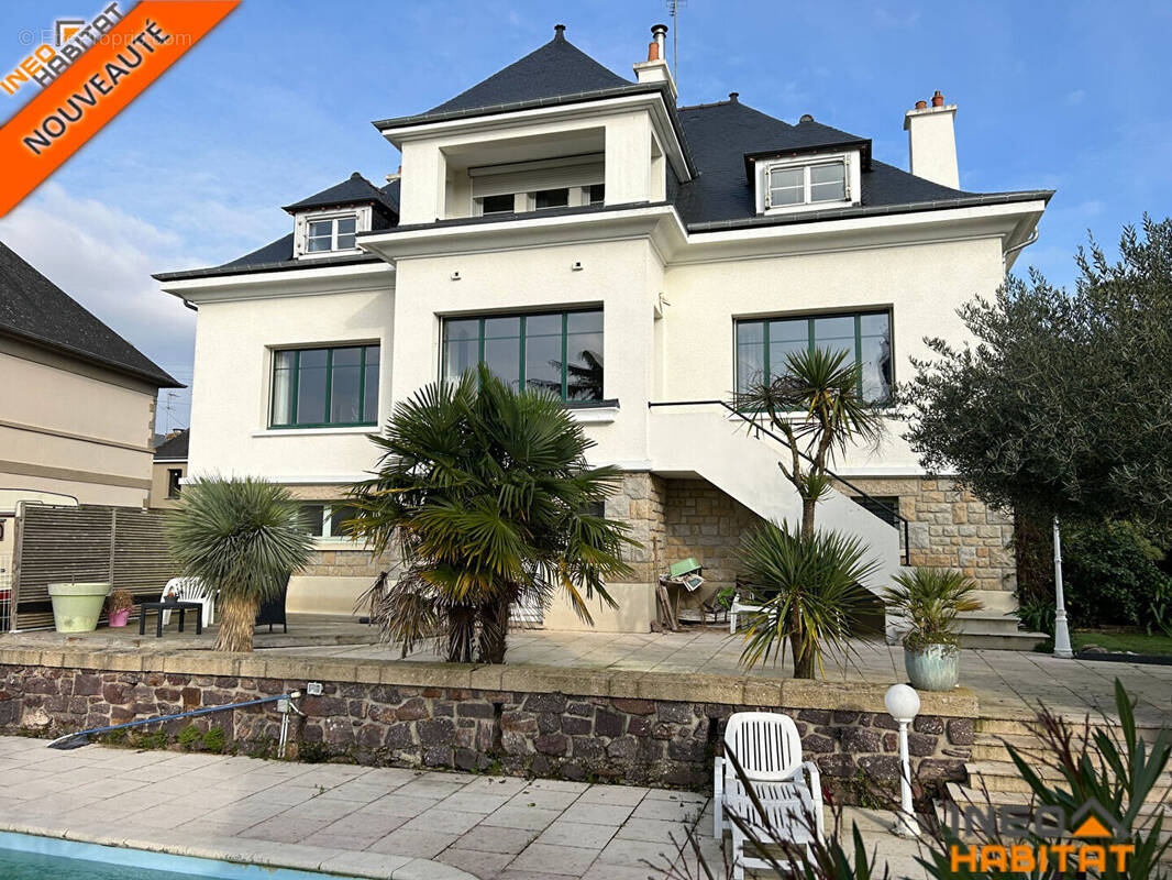 Maison à MONTFORT-SUR-MEU