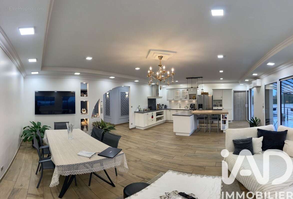 Photo 2 - Maison à BIARD