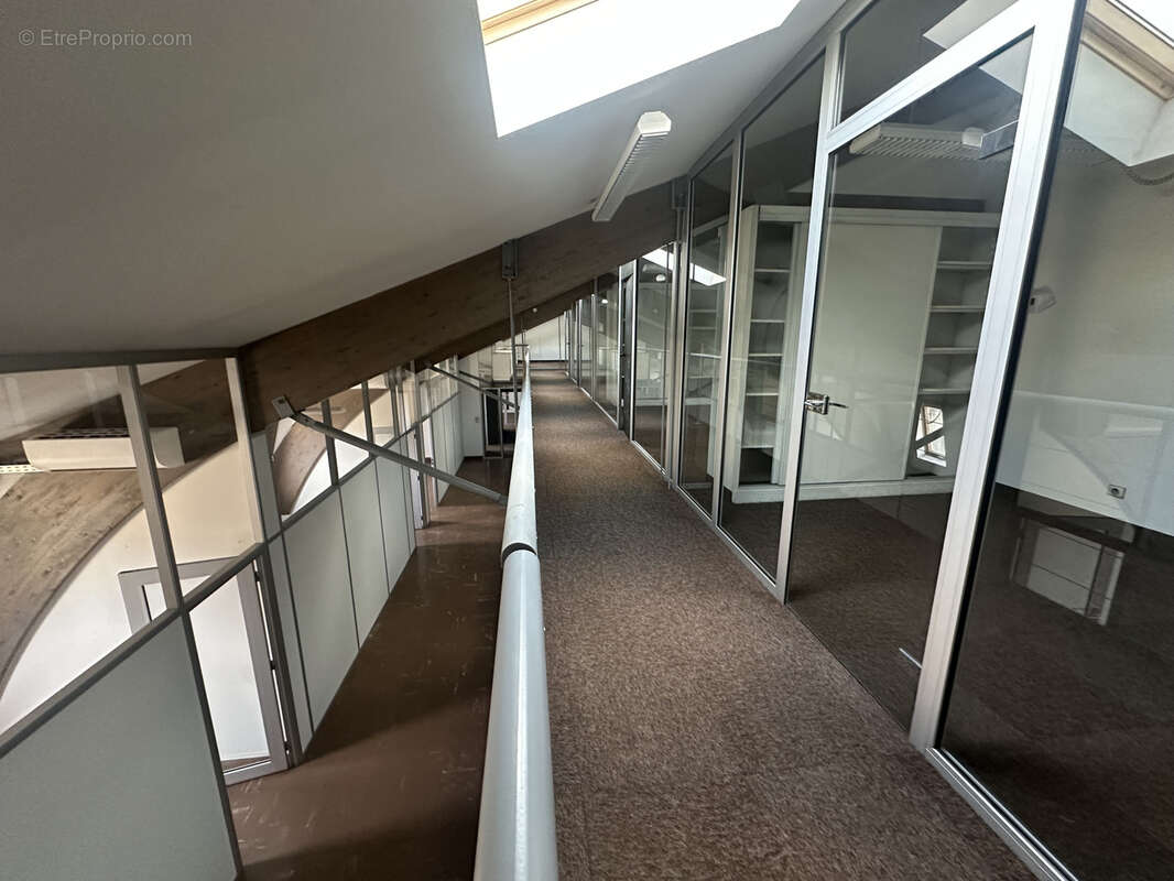 JEANNE-D'ARC - Local professionnel de 339m2 - 980 000 € - photo 7