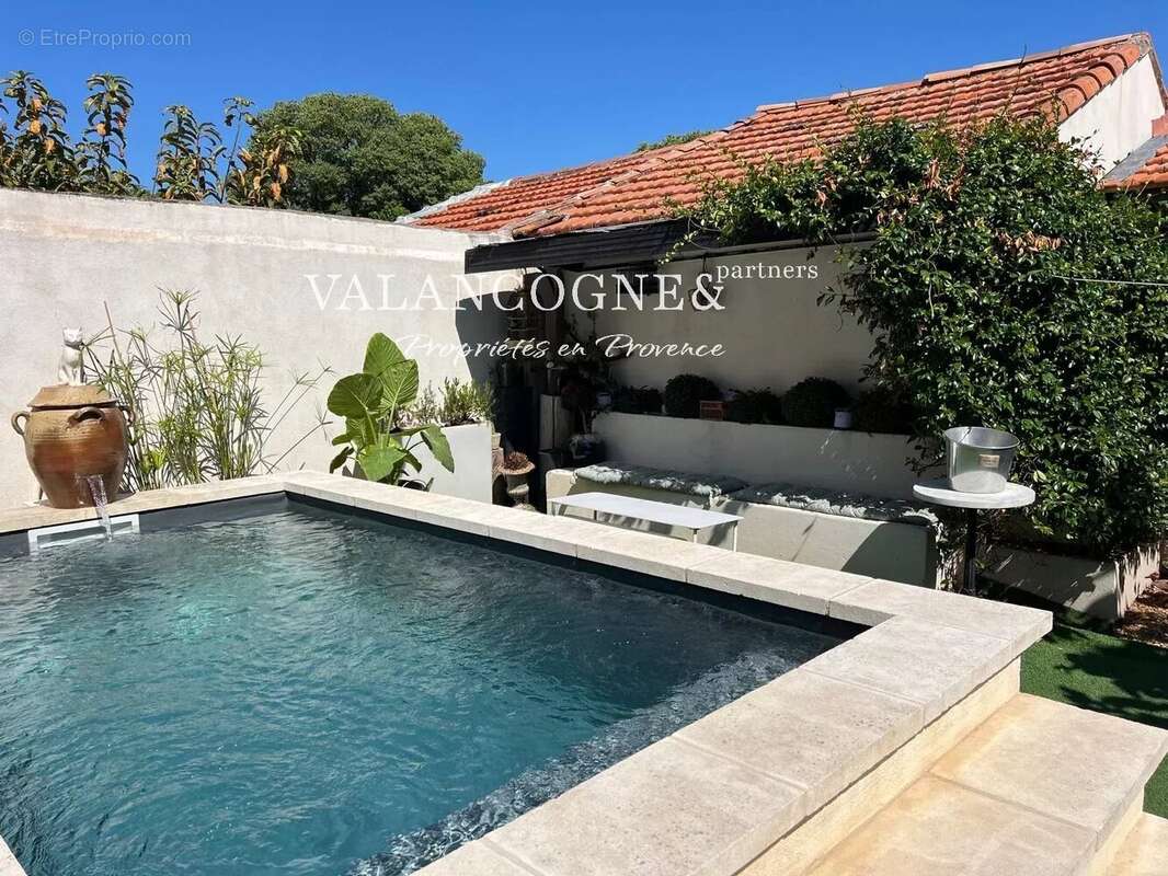 Maison de village avec piscine - photo 2
