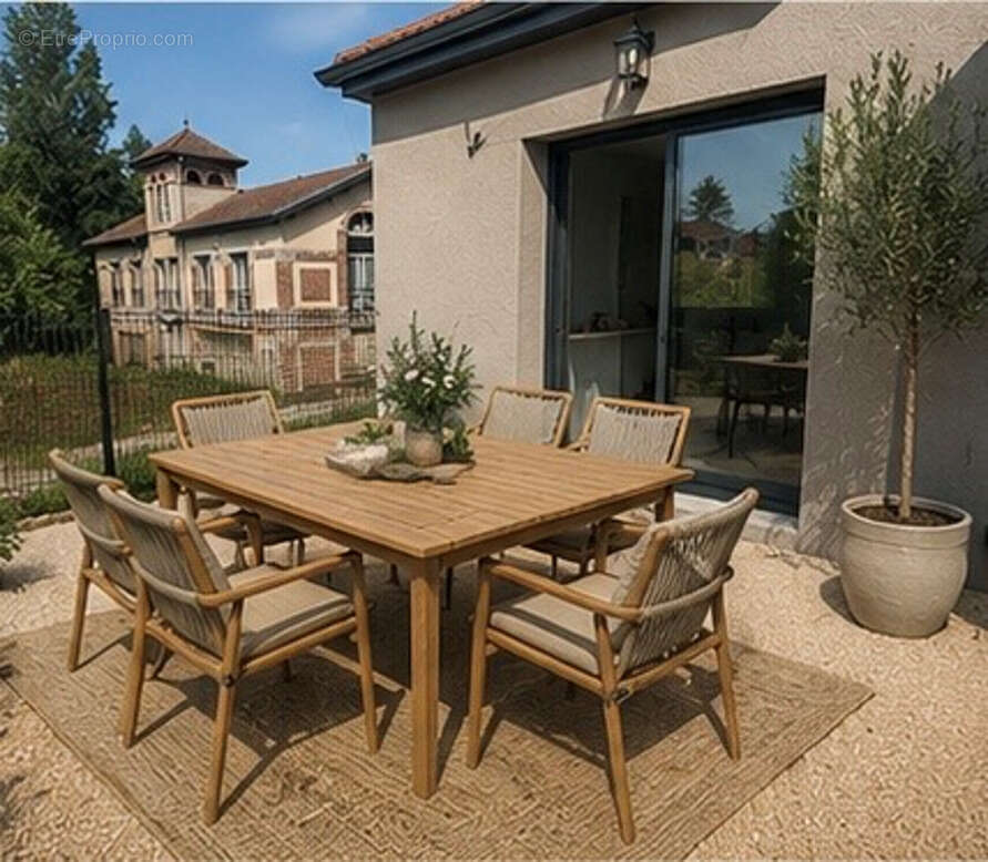 Maison à LA FOUILLOUSE