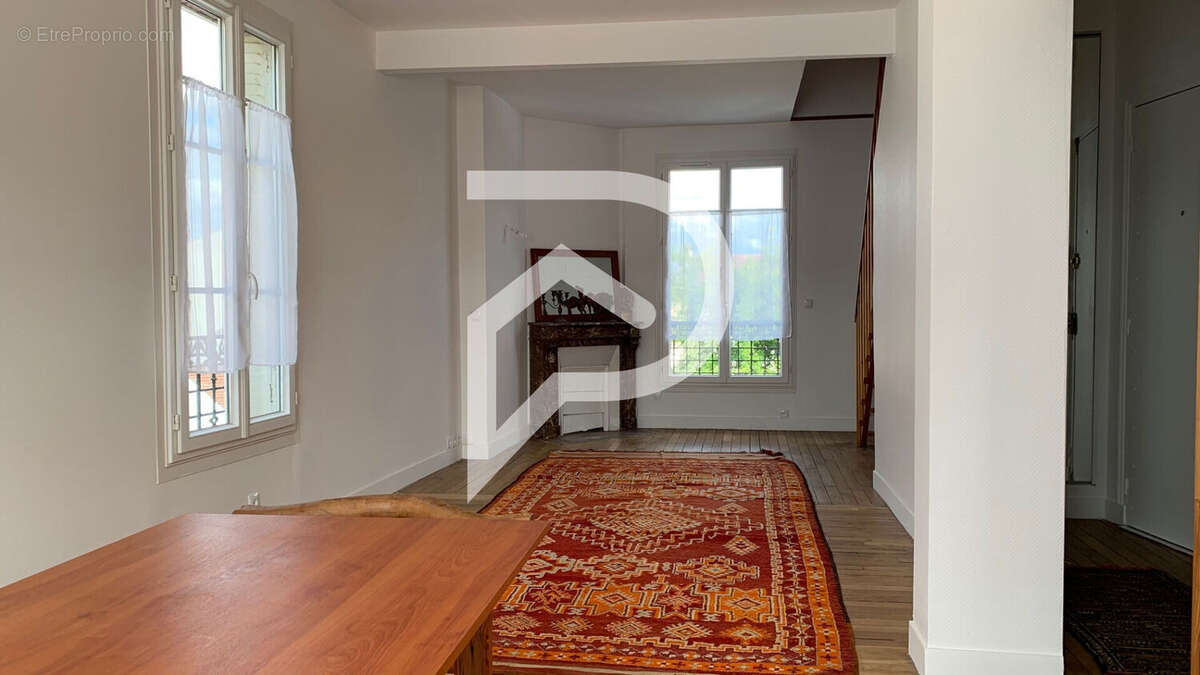 Appartement à COLOMBES