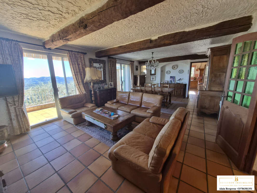 Maison à SPERACEDES