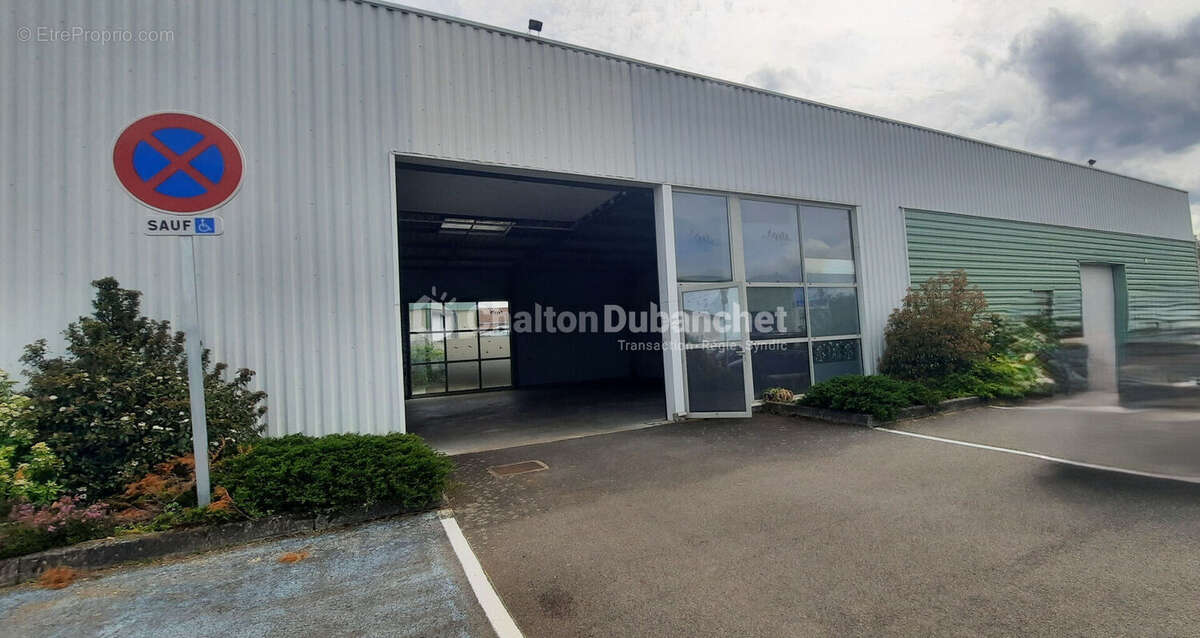 Commerce à MONTVERDUN