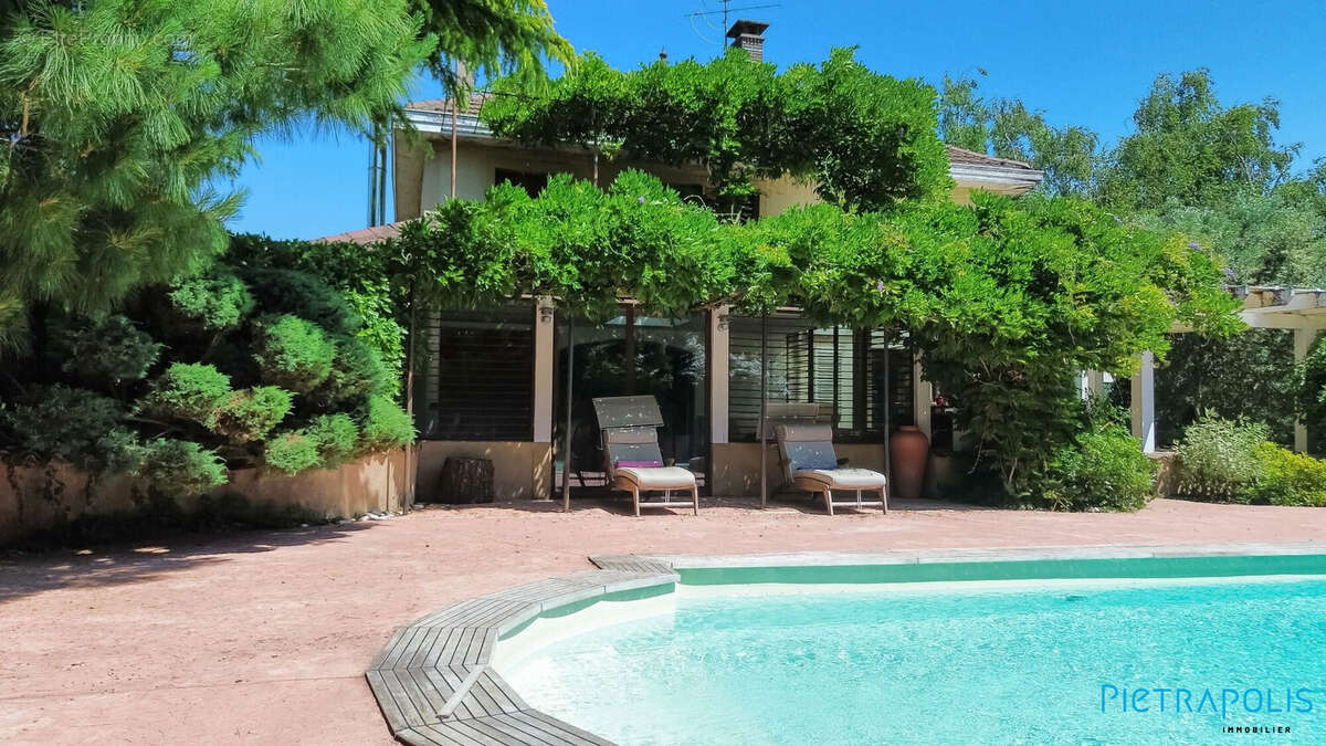 Maison à CHARLY