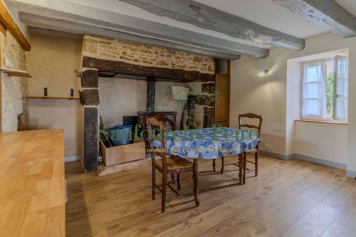 Maison à SAINT-CIRQ-MADELON