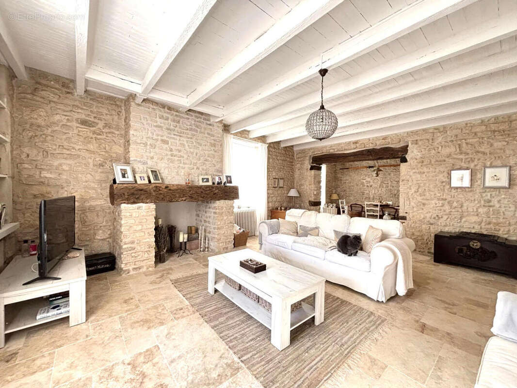 SEJOUR - Maison à AUNAC