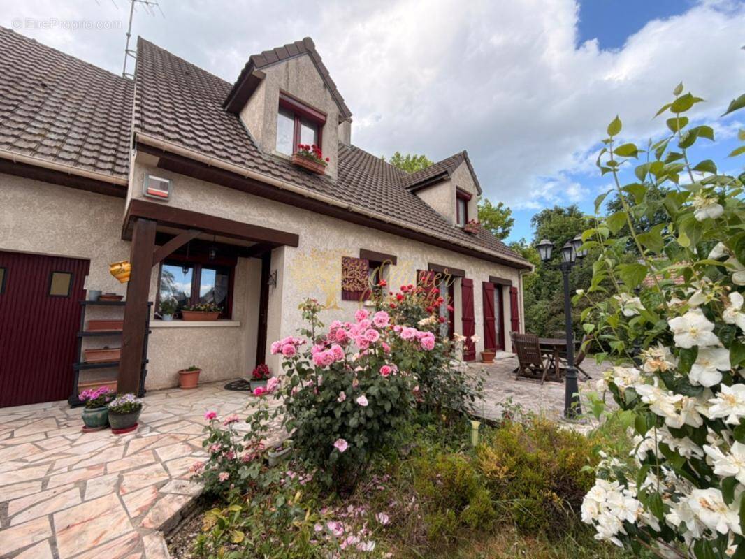 Maison à OZOIR-LA-FERRIERE