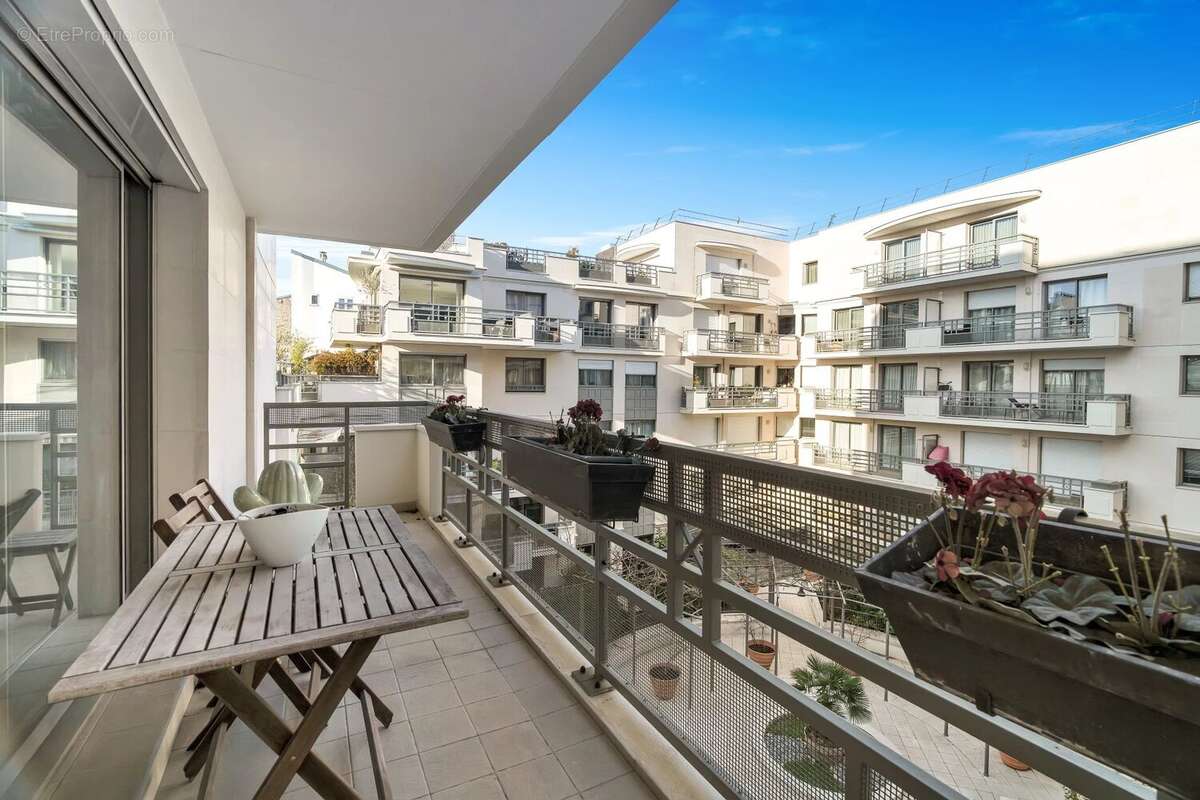 Appartement à LEVALLOIS-PERRET