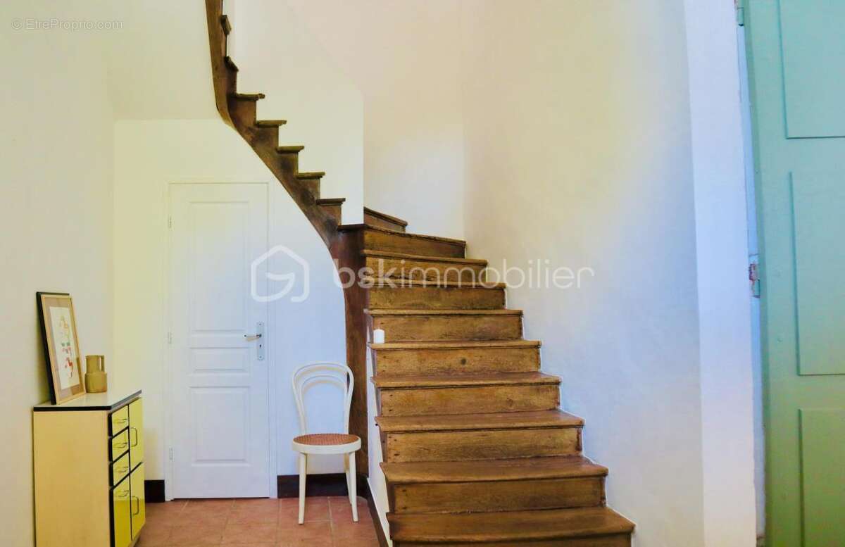 Maison à CHARNECLES