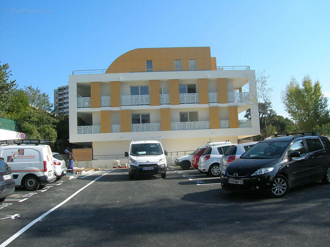 Parking à MARSEILLE-11E