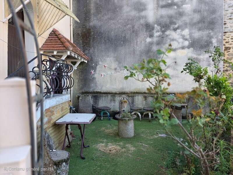 Maison à BELLAC